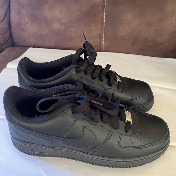 A1-Nike Air Force 1 '07Men's Shoes(Black) size 6.5 in boys, brand new - Picture 11 of 13